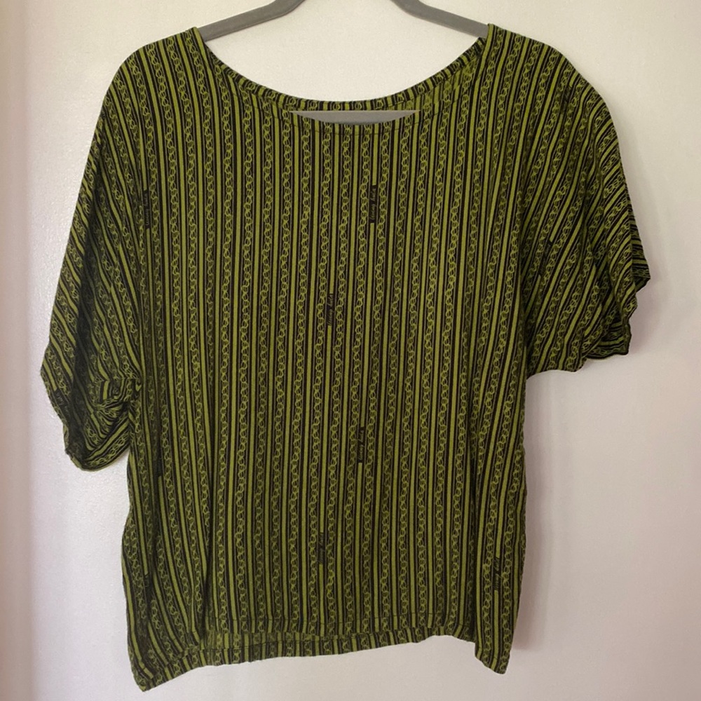 Living Hula blouse